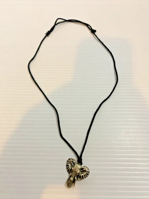 Collar con cabeza de elefante de peltre dije cordón negro Foto 1 de 4