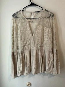 American Eagle Glockenärmel Spitze Bauernbluse Größe Large Schlüsselloch V-Ausschnitt Spitze - Bild 1 von 3