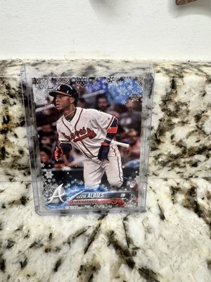 2018 Topps Holiday - Ozzie Albies #HMW140 (RC) - Image 1 of 2