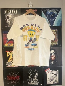 Vintage Looney Tunes Tweety Bird Working It Single Stitch Large T Shirt 1993 - Picture 1 of 10