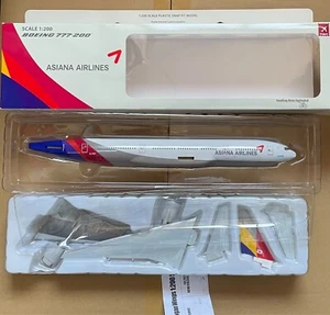 SALE! 1/200 HOGAN ASIANA AIRLINES Boeing 777-200ER HL7597 - Picture 1 of 11