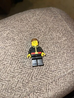LEGOLAND Lego Town Minifigure Vintage FIREFIGHTER - Image 1 of 4