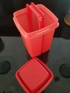 NEW Tupperware Small 5 cup PICK A DELI Strainer lifter Pickles RED RARE - Picture 1 of 1