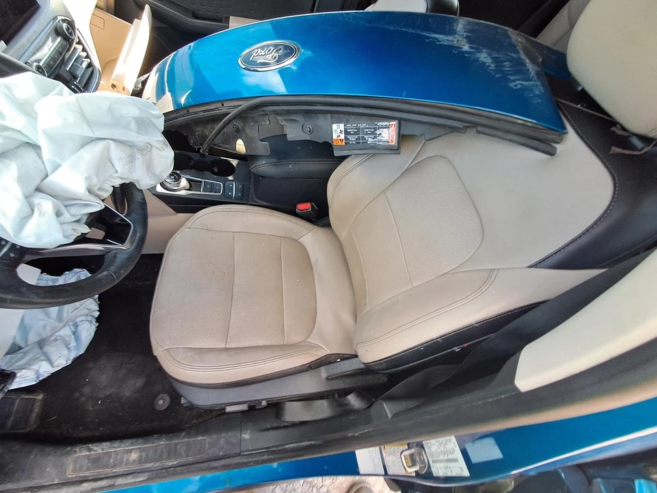 Used Front Left Seat Front fits: 2020 Ford Escape bucket electric leather Front - Image 1 of 4