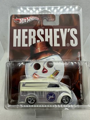 Hot Wheels Real Riders Hershey's Dairy Delivery York Peppermint Patty 2011 - Image 1 of 4