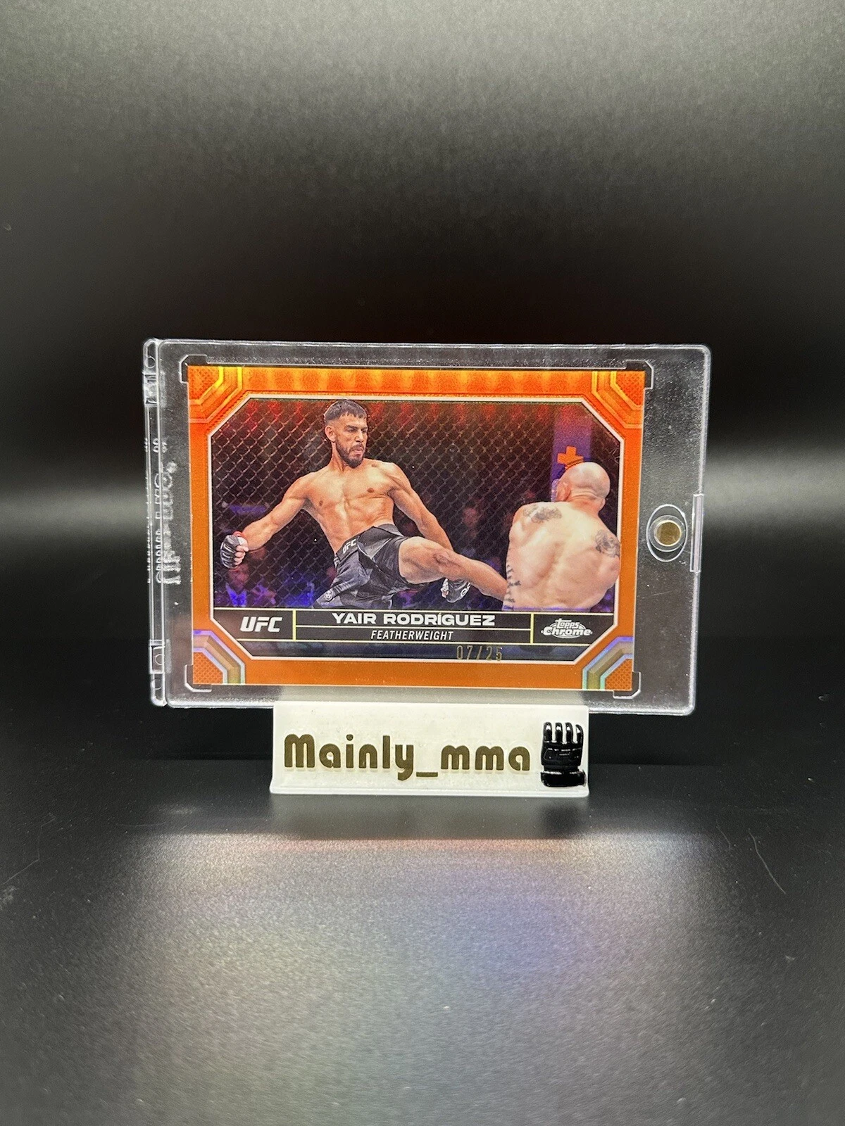2024 Topps Chrome UFC Refractor True Orange /25 #197 Yair Rodriguez MMA 🍊