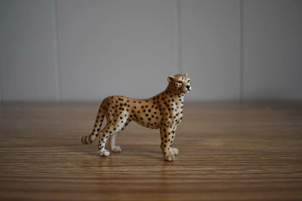 Figura de animales salvajes retirados Schleich Cheetah 14143 Safari coleccionable Foto 1 de 1