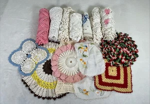 Vintage Lot of 16 Crocheted Lace Doilies Table Runners Tablecloth Assorted Sizes - Picture 1 of 19