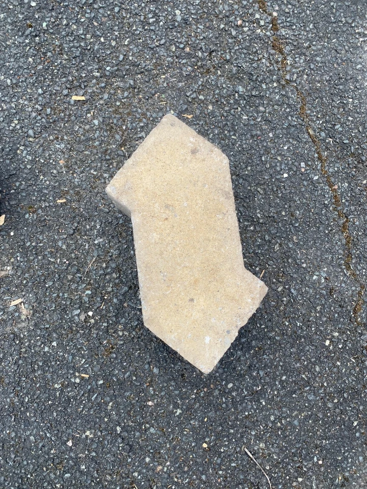 Pflastersteine 23cm x 10cm Beton 100 Steine 1 Euro pro stück - Bild 1 von 1