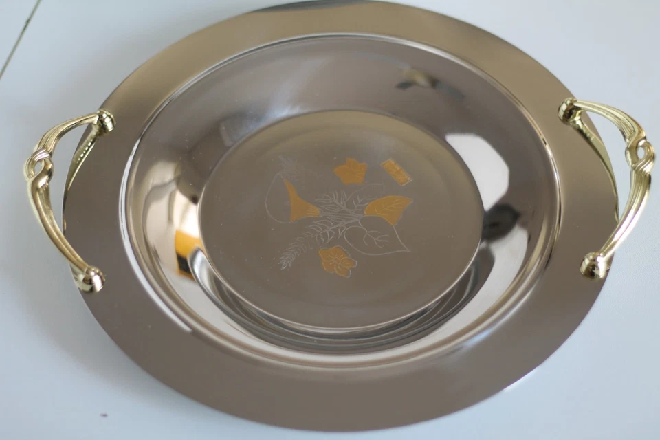 Piatto da portata vassoio con manici in acciaio decorato nuovo 27 cm - Immagine 1 di 1