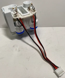 140156010021 Genuine Electrolux Water Filter Manifold Sealion In Out Electric - Picture 1 of 9