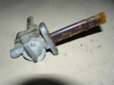 KAWASAKI Z 550A Benzinhahn  petcock - Bild 1 von 2