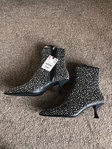 Zara Limited Edition Size 4 black studded kitten heel ankle boots - Picture 1 of 12