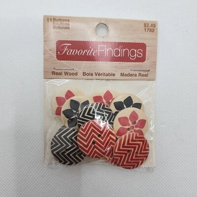 Blumenthal Lansing Wood Buttons Chevron Flower 7/8" 22mm Flat 2 Hole 11 Ct. - Image 1 of 3