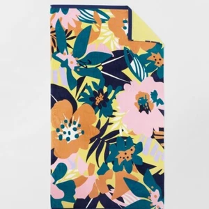 Sheridan Laurel Bay Beach Towel Velour 95 x 175 cm - Picture 1 of 2