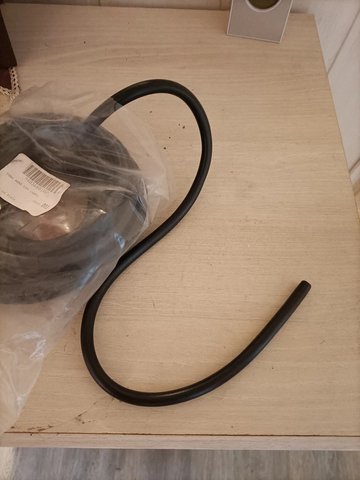 DURITE ESSENCE  MOTO 6X9 PEUGEOT YAMAHA HONDA SUZUKI KAWASAKI... - Photo 1/1