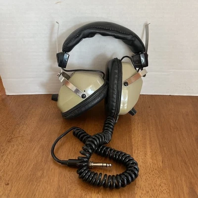 AURICULARES ESTÉREO VINTAGE REALISTAS NOVA PRO 8 OHM JAPÓN Foto 1 de 4