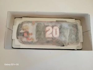 Tony Stewart #20 Milestones/2x NASCAR Champion 2005 Action 1:24 scale 111685 - Picture 1 of 7