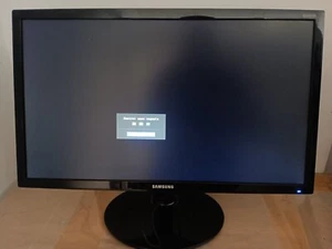 Samsung Monitor S24D330 Monitor 24'' Full HD, 1920 x 1080, 1ms 60Hz Hdmi-Vga*** - Bild 1 von 3