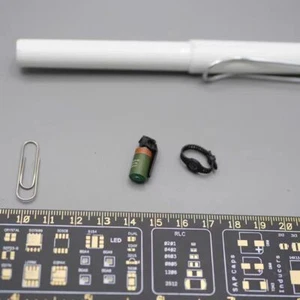 FLAGSET FS 73052 1/6 Scale PLA Shock Worker Queyue Watch & Grenade Model - Picture 1 of 1