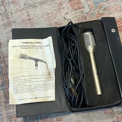 Realistic Vintage 33-922 Dual Response Dynamic Microphone With Case Manual Cable - Image 1 of 4
