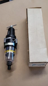 SpeedAire 4Z028 Pneumatic Filter / Regulator Combo 3/8" NPT - Picture 1 of 7