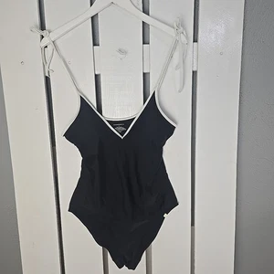 Summersalt The Contrast-Strap Backflip Einteiler Badeanzug Größe 8 schwarz weiß - Bild 1 von 9