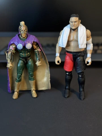 WWE Mattel Elite Rey Mysterio vs Samoa Joe Wrestlemania 35 Wrestling Figures Cover