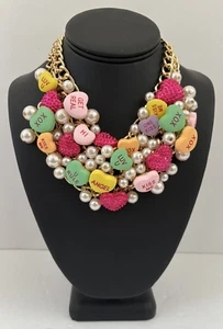 Betsey Johnson Candy Hearts Sweetheart Statement Necklace Faux Pearl Gold Tone - Picture 1 of 11