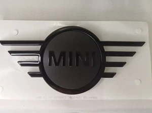Totalmente Nuevo Genuino MINI F55 F56 F57 Piano Negro Ala Frontal Insignia 51149880863 - Imagen 1 de 8