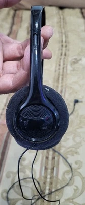 ONN On-Ear Headphones Lightweight Design and Adjustable 3.5mm Aux Plug 131407 - Image 1 of 4