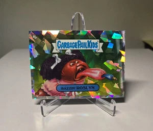 2022 Topps Garbage Pail Kids Chrome Atomic Refractor #194b Razzin' Roslyn - Bild 1 von 2