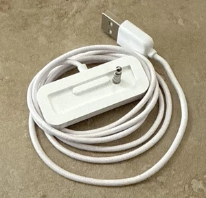 Apple iPod Shuffle 2nd Generation Genuine Authentic OEM USB Dock Cradle Charger - Picture 1 of 3