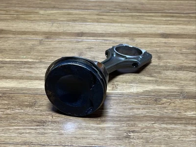 Audi A4 2012-2017 2,0 L cilindro motor pistón varilla de conexión 70 k millas fabricante de equipos originales Foto 1 de 4