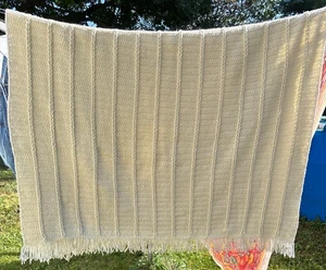 Elfenbein gehäkelte Wolldecke mit Fransenkanten 50x70 cm weich & warm Wohndeko - Bild 1 von 2