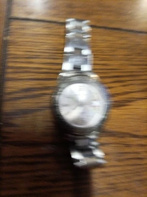 Reloj Sekonda Mujer 50 Metros Resistente al Agua Con Fecha Foto 1 de 4