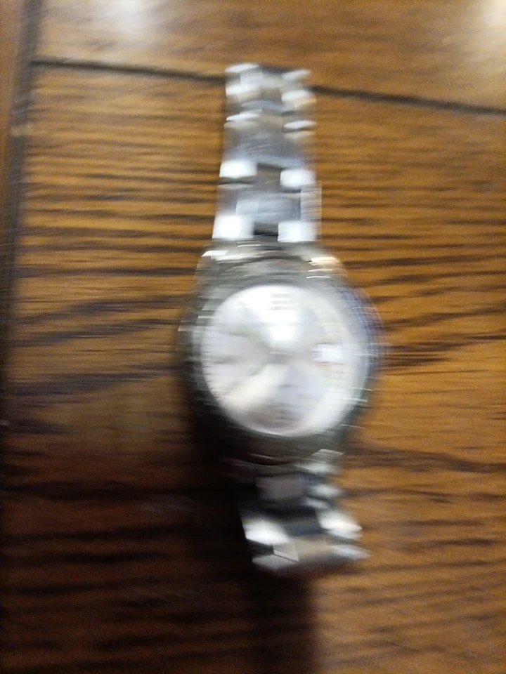 Reloj Sekonda Mujer 50 Metros Resistente al Agua Con Fecha Foto 1 de 4