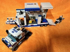 Lego Submarine 60092, Lego Camper 60182, Lego Police 60139 - Picture 1 of 16