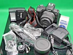 Canon EOS R100 24,2 MP digitale mirrorless con obiettivo RF-S 18-45 mm con accessori - Foto 1 di 14