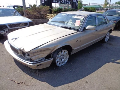 Chasis ECM antirrobo en puerta trasera compatible con 98-03 XJ8 232757 Foto 1 de 4