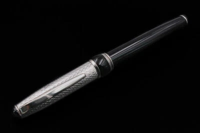 Pluma Roma plateada maciza cartucho azul tipo Waterman punta de plumín medio Foto 1 de 4