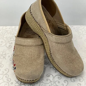 Dansko Vegan Embroidered Floral Retro Rustic Slip-On Clogs Size 39 - Picture 1 of 8