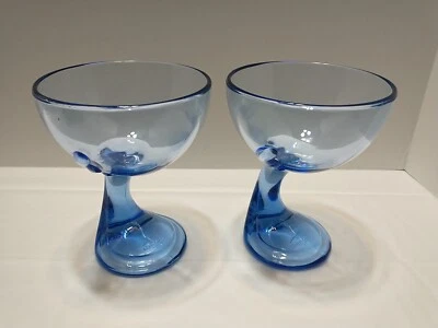 Bormioli Rocco Jerba Zafiro Azul VIDRIO Postre Vástago Curvo Italia Juego De 2 Leer Foto 1 de 4