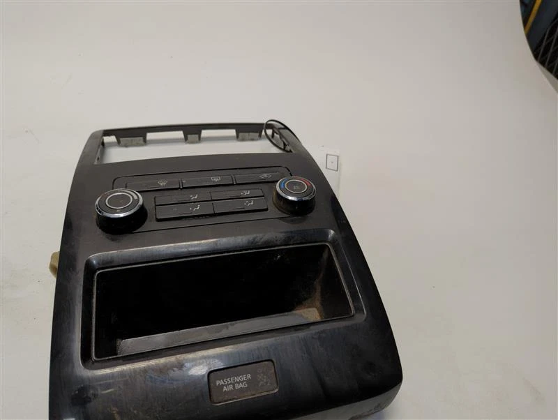 Interruptor selector de aire acondicionado usado se adapta a: Nissan Titan S 2014 doble cabina grado A Foto 1 de 4