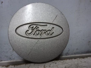 95 ESCORT CENTER WHEEL CAP F3CC-1A096-AA 93 94 95 96 97 98 99 01 02 03 80936 - Picture 1 of 3