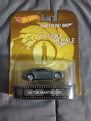 Retro 007 Bond Casino Royale Aston Martin DBS Real Riders Plateado. Hot Wheels Foto 1 de 4