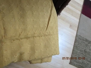 PRETTY FIELDCREST TABLECLOTH--84" X 60"---#R37-8 - Picture 1 of 24