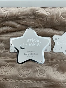 LITTLE TWINKLE Moon & Stars Embossed Babydecke Fleece Jungen braun Traumkinder - Bild 1 von 11
