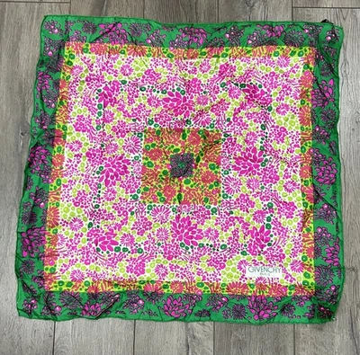 Bufanda de diseñador floral vintage Givenchy rosa verde y blanco 26x26 pulgadas Foto 1 de 4