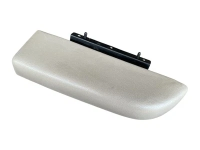 Серый подлокотник для передней пассажирской правой дверной панели Lincoln Town Car 2003-2011 годов выпуска - Изображение 1 из 4